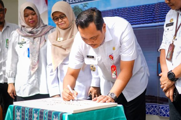 Komitmen Tingkatkan Layanan Kesehatan, Aditya Resmikan Posyandu Bina Putra