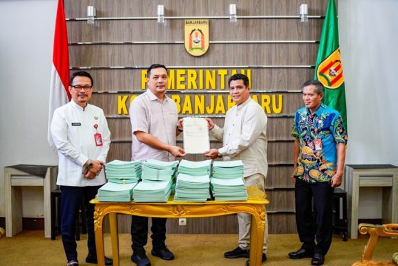 1.082 Sertifikat Tanah Diserahkan, Banjarbaru Perkuat Legalitas Aset Daerah