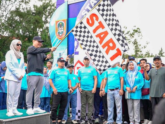 Fun Walk Harjad Kota Banjarbaru ke-26 Diikuti Lebih Dari 10.000 Orang