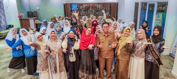 Perempuan Mendongeng, Mengasuh Dengan Cinta, Mendidik Dengan Cinta.