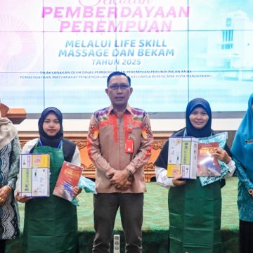 WhatsApp Image 2025-05-03 at 11.15.12 AM (1) Banjarbaru Kembali Gelar Sekolah Pemberdayaan Perempuan