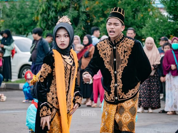 Kabaret Roro Jonggrang Curi Perhatian di Parade Senja