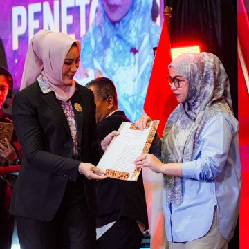 Lisa – Wartono Resmi Terpilih sebagai Wali Kota dan Wakil Wali Kota Banjarbaru