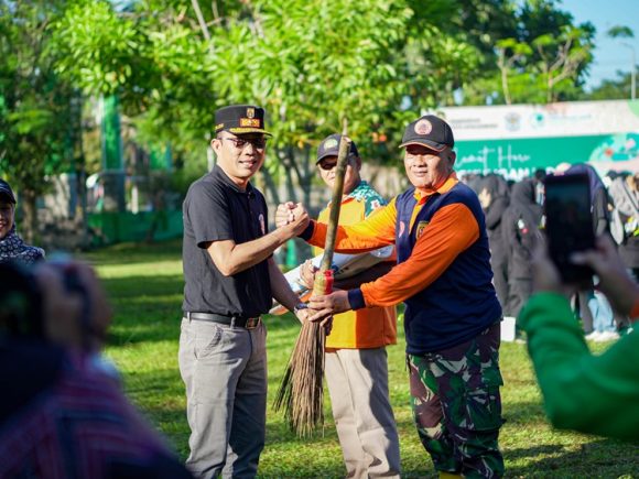 Peringati Hari Lingkungan Hidup Sedunia 2025, Pemko Banjarbaru Gelar Apel Bersama dan Aksi Bersih Sampah Plastik