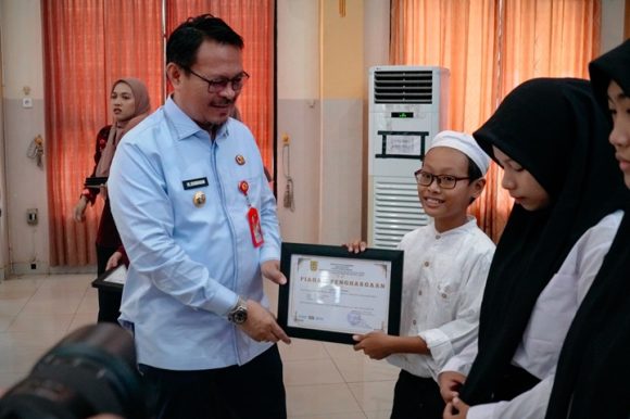 Langkah Pasti Menuju Masa Depan, Pengukuhan Lulusan Kesetaraan Paket A, B, dan C se-Kota Banjarbaru TA 2024/2025