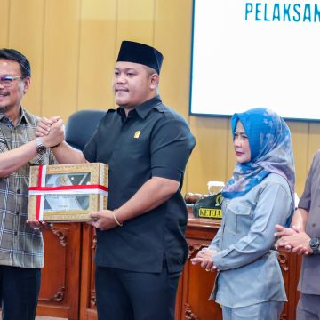 WhatsApp Image 2025-06-11 at 7.56.39 PM APBD 2024 Banjarbaru Capai 119,7% Realisasi Pendapatan, WTP 10 Tahun Berturut-turut