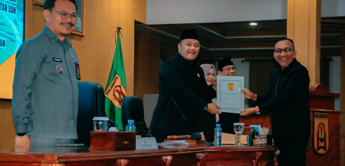 Pemkot dan DPRD Banjarbaru Tandatangani Nota Kesepakatan Perubahan KUA-PPAS 2025