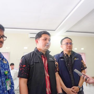 Ribuan Warga Banjarbaru Terima Beras Bantuan