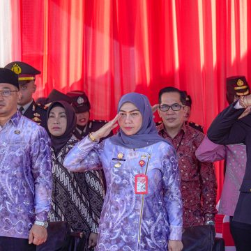 apel gabungan-7 Wali Kota Banjarbaru Hadiri Upacara HUT Bhayangkara ke-79 di Polda Kalsel