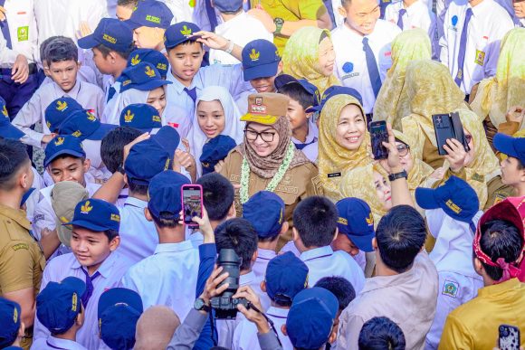 “Belajar Sungguh-Sungguh, Jaga Akhlak”: Pesan Penting Wali Kota untuk Siswa SMPN 1 Banjarbaru