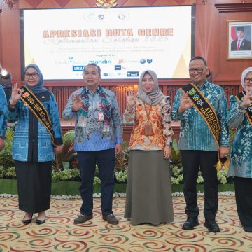 WhatsApp Image 2025-08-10 at 13.42.57 (2) “Wali Kota Banjarbaru Dikukuhkan sebagai Bunda Genre pada Grand Final Duta Genre Kalsel 2025”