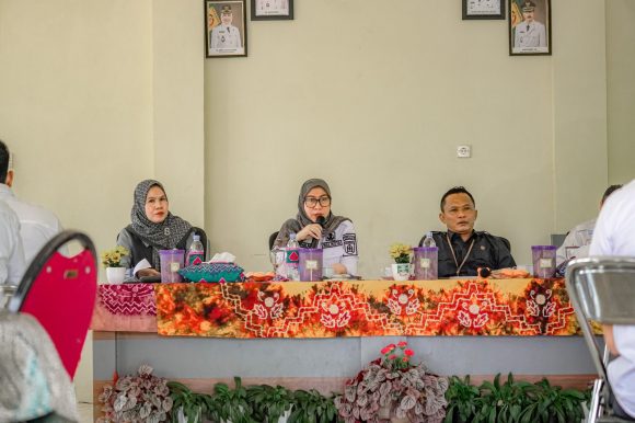 Lisa Halaby pimpin Rakor Camat Lurah bulan Agustus
