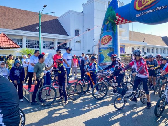Semarak HAORNAS ke-24, Wali Kota Lisa Halaby Ajak Warga Senam dan Gowes Bareng