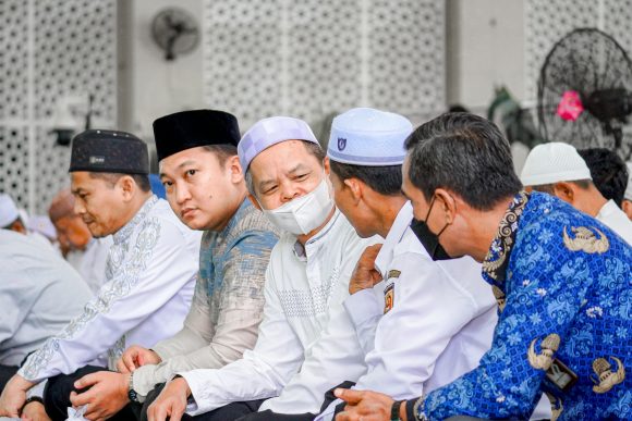 Ratusan Warga Banjarbaru Padati Masjid Al Munawwarah untuk Memperingati Maulid Nabi