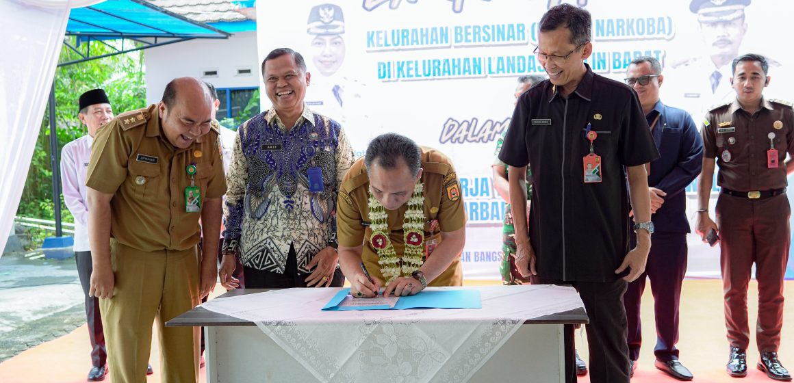 Dukung Program 100 Hari Kerja, Kota Banjarbaru Luncurkan Kelurahan Bersinar di Landasan Ulin Barat