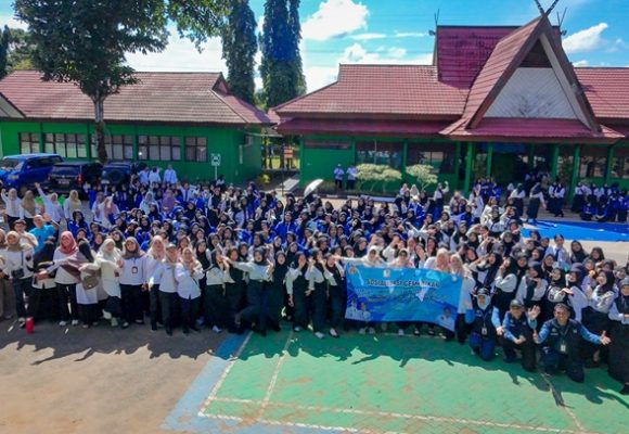 DKP3 Kota Banjarbaru Ajak Siswi Gemar Makan Ikan Untuk Wujudkan Generasi Emas.