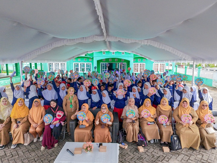 default DKP3 Banjarbaru Gelar Program GENIUS untuk Tingkatkan Gizi dan Edukasi Siswa