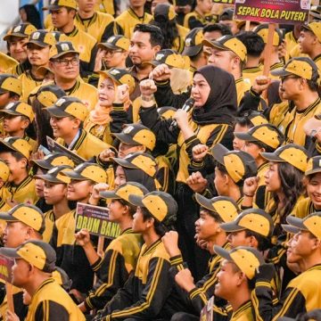 Wali Kota Lisa Resmi Lepas 55 Kontingen PORPROV XII Berlaga di Kabupaten Tanah Laut