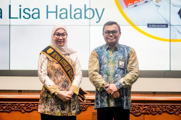 Erna Lisa Halaby Disematkan sebagai Bunda Literasi Banjarbaru, Ajak Masyarakat Hidupkan Budaya Membaca
