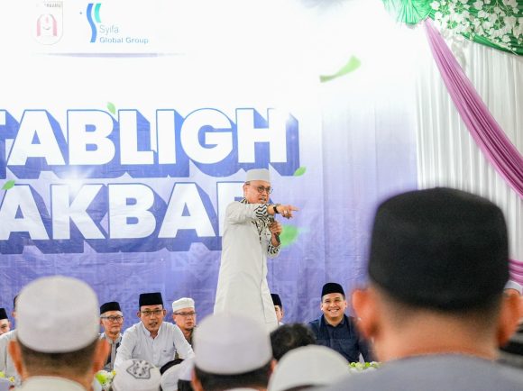 Das’ad Latif hadir di Mesjid Agung Al-Munawwarah Banjarbaru