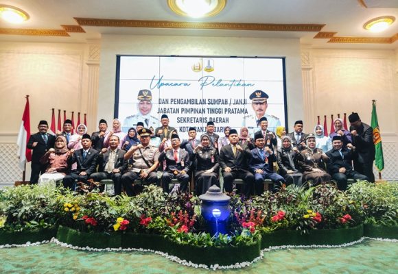 Penguatan Struktur Pemerintahan, Wali Kota Lisa Resmi Lantik Sekda dan Sejumlah Pejabat Pimpinan Tinggi Pratama, Berikut Daftar Namanya.