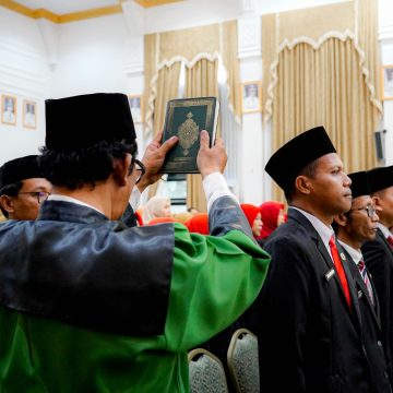 WhatsApp Image 2025-11-25 at 10.54.37 Banjarbaru Lantik 29 Pejabat Fungsional dan Serahkan SK Kenaikan Pangkat