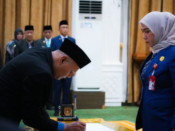 Lisa Halaby Lantik 130 ASN, Ingatkan Jabatan Adalah Amanah