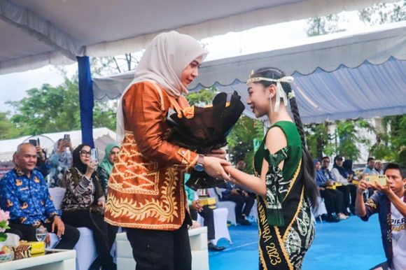 Jadi Etalase Budaya dan Kreativitas Banjarbaru, Wali Kota Lisa Buka BMF 2025