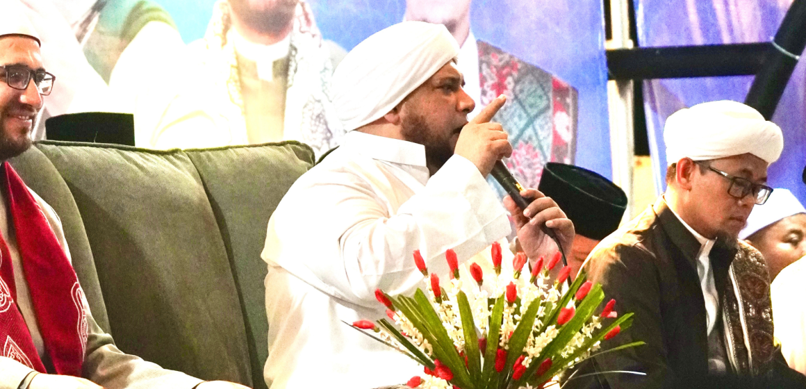 Lautan Shalawat Penuhi Banjarbaru Selatan, Wali Kota Lisa Kukuhkan Pengurus LPTQ 2026