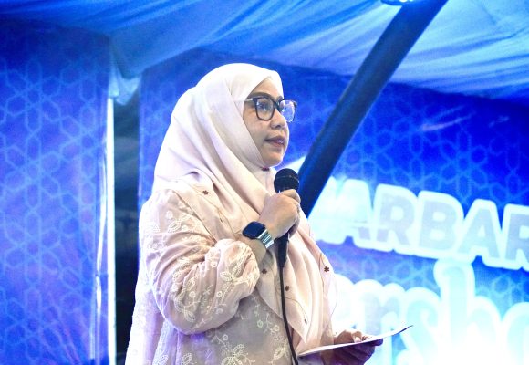 Wali Kota Lisa Ajak Warga Hadiri Tabligh Akbar di Harjad ke-27 Banjarbaru Bersama Hanan Attaki