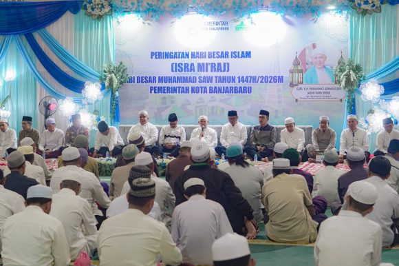 Peringatan Isra Miraj di Masjid Agung Al-Munawwarah Banjarbaru: Membangun Insan Berkualitas Melalui Kebersihan Hati