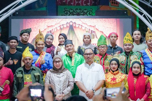 Mamanda Menggema di Van Der Pijl, Ajang Silaturahmi Komunitas Seni bersama Wali Kota Banjarbaru