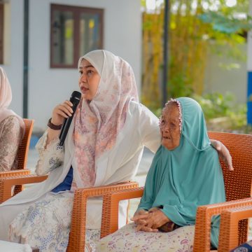 Wali Kota Lisa Hadir Dengan Hati, Pelukan Hangat Untuk Kaum Dhuafa dan Lansia Liang Anggang.