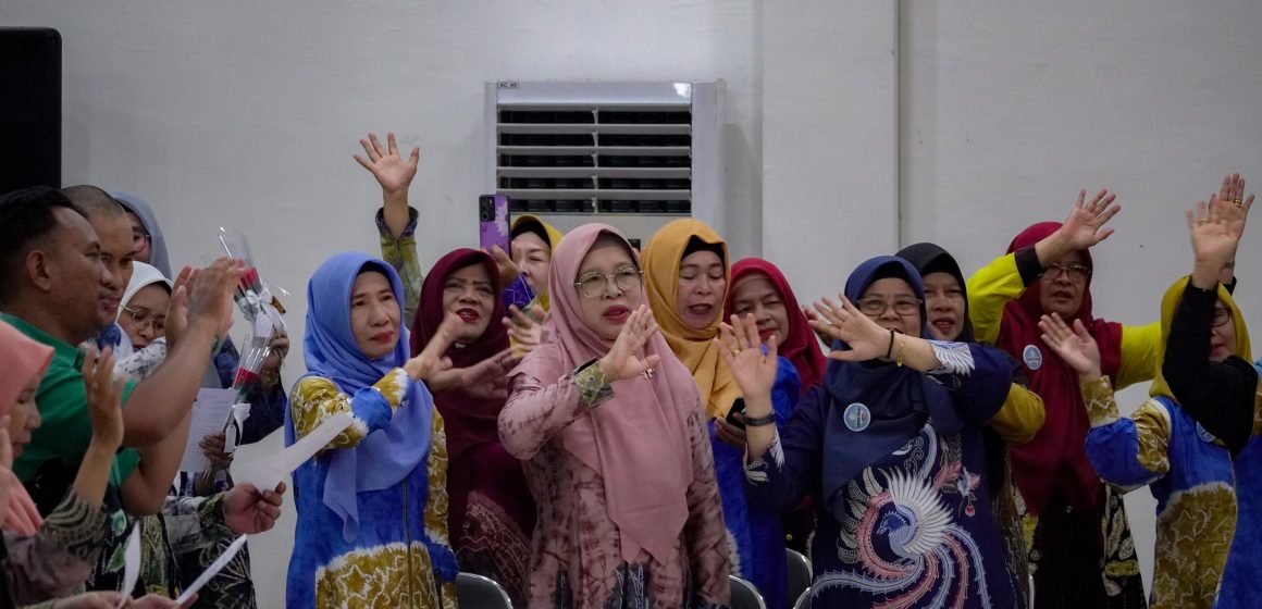 46 Pendidik dan Tenaga Kependidikan di Banjarbaru Resmi Purna Tugas
