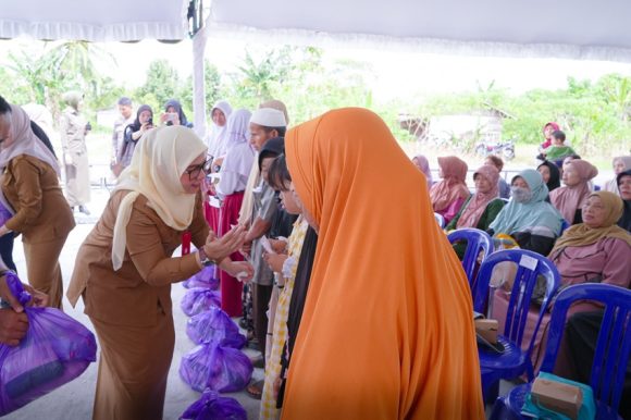 Hadir di Tengah Masyarakat, Wali Kota Banjarbaru Sapa Dhuafa, Lansia dan Anak Yatim di RTH Guntung Manggis
