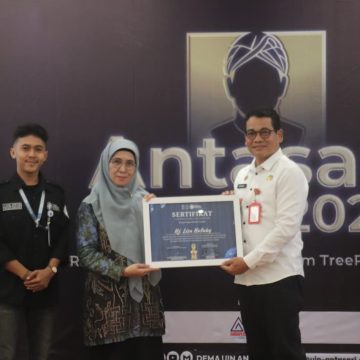 Dedikasi Membangun Banua, Wali Kota Banjarbaru Dianugerahi Penghargaan Perempuan Inspiratif