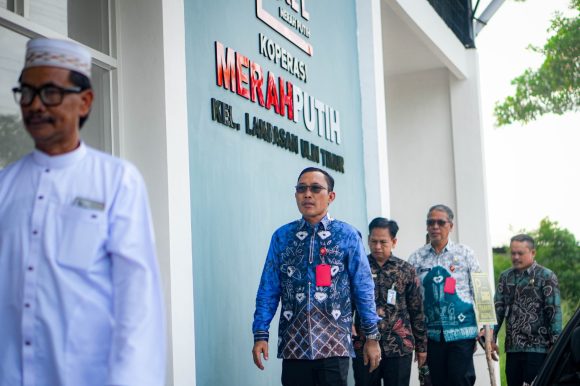 Geliat Ekonomi Ramadan di Bazar Koperasi Merah Putih Landasan Ulin Timur