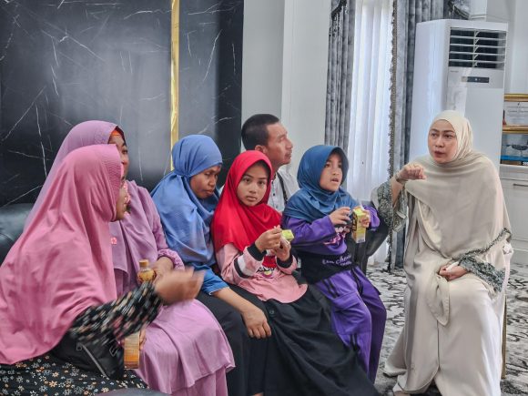Tanpa Open House Mewah, Wali Kota Lisa Pilih Rayakan Lebaran Bersama Penyandang Disabilitas