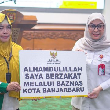 Pimpinan Beri Contoh, Keteladanan Zakat Warnai Pemerintahan Banjarbaru
