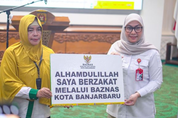 Pimpinan Beri Contoh, Keteladanan Zakat Warnai Pemerintahan Banjarbaru