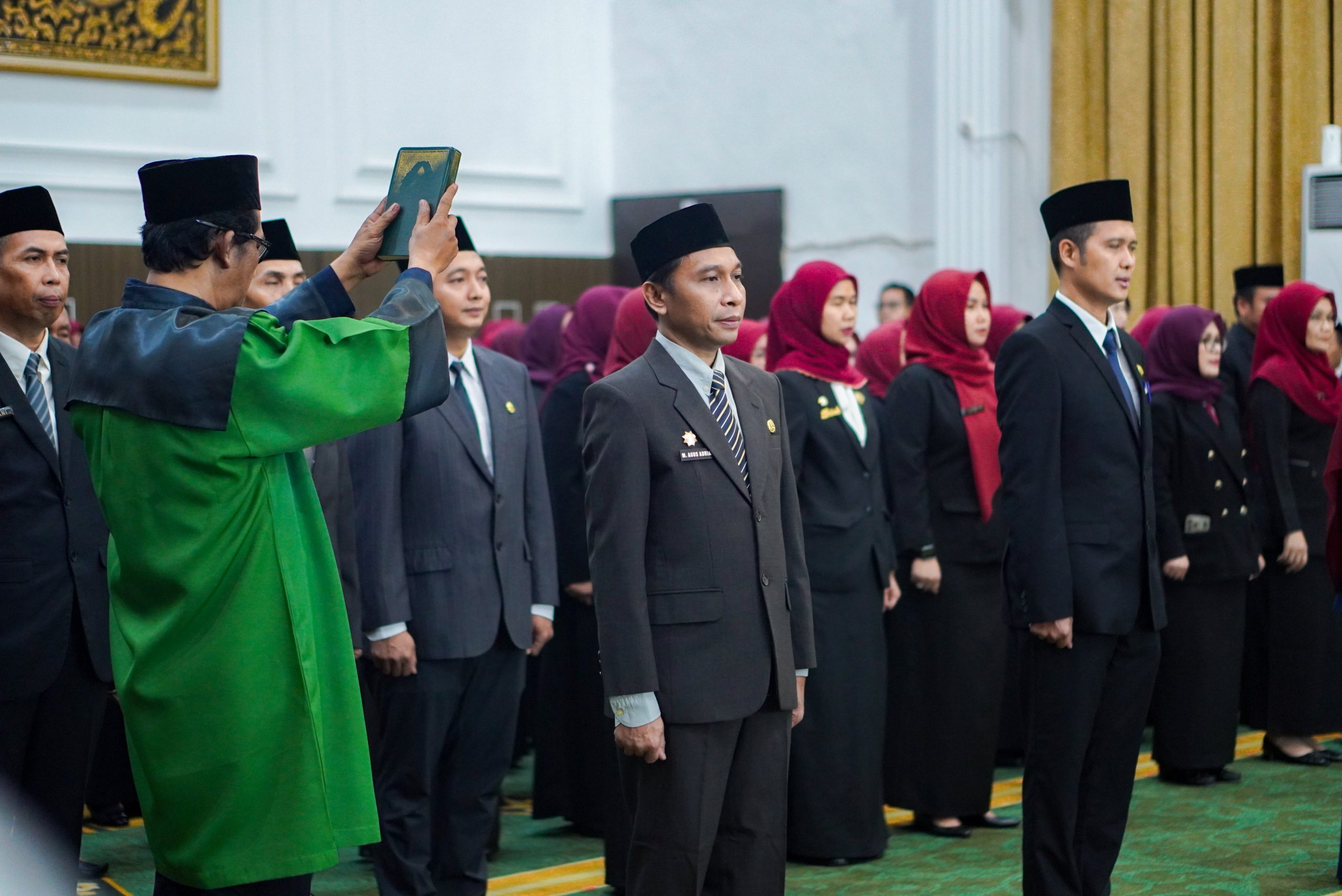 Tanamkan Kebaikan dalam Melayani, Lisa Halaby Kukuhkan Pejabat Lingkup Pemkot Banjarbaru