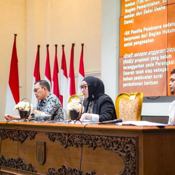 Wali Kota Lisa Pimpin Rapat Pemantapan Hari Jadi Banjarbaru, Siapkan 15 Ribu Porsi Soto Banjar dan 3.000 Voucher Belanja