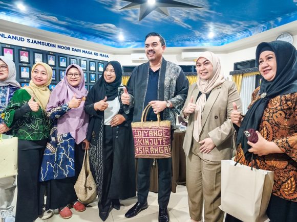 Momentum HUT ke-27, Wali Kota Lisa Jemput Langsung Menteri UMKM, Dorong Ekonomi Lokal Naik Kelas