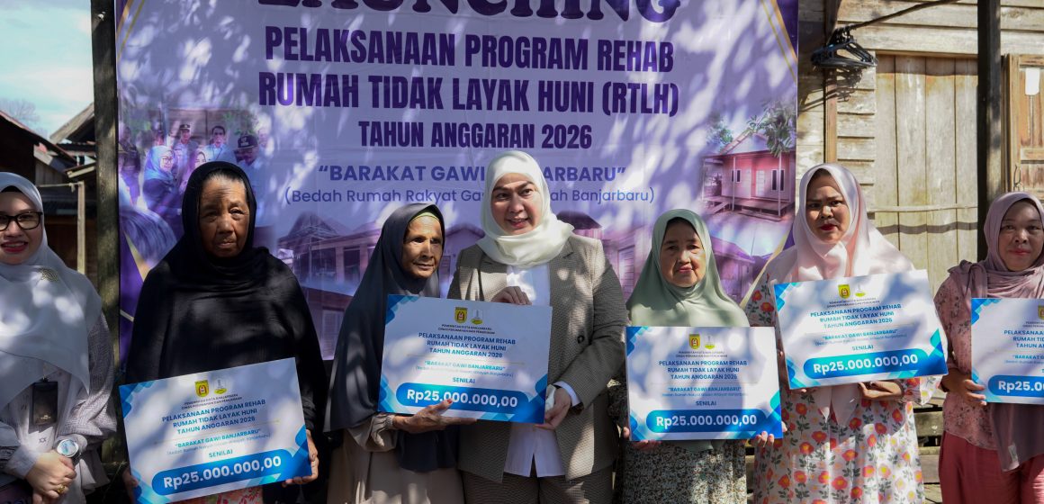 BJBTV-12 Luncurkan Program RTLH di Cempaka, Wali Kota Ingatkan Warga Waspada Bahaya Kebakaran