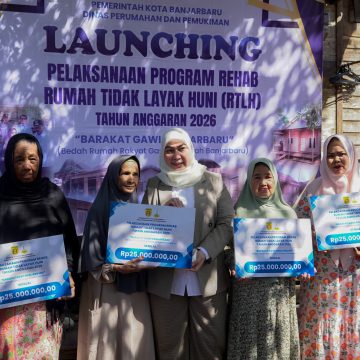 Luncurkan Program RTLH di Cempaka, Wali Kota Ingatkan Warga Waspada Bahaya Kebakaran