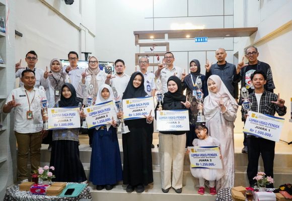 Banyak Talenta Kreatif, Darpusda Banjarbaru Wadahi Jawara Puisi dan Video Literasi di Kafe WAKA7