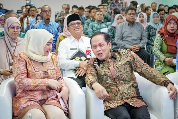 Langkah Besar Banjarbaru! Wali Kota Lisa Temui Menteri Lingkungan Hidup, Pelajari Sistem Pemilahan Sampah dari Hulu
