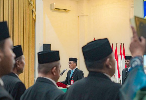 Perkuat Pelayanan Publik, 102 Pejabat Fungsional Pemkot Banjarbaru Resmi Dilantik