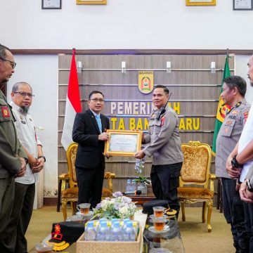 Pemko Banjarbaru Apresiasi Polres atas Inovasi Aplikasi “CANGKAL” untuk Keamanan Masyarakat