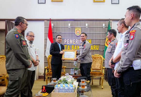 Pemko Banjarbaru Apresiasi Polres atas Inovasi Aplikasi “CANGKAL” untuk Keamanan Masyarakat